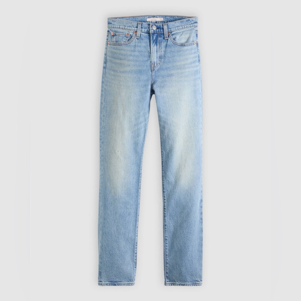Levi's Women's Wedgie Straight Leg Jeans in Medium Wash